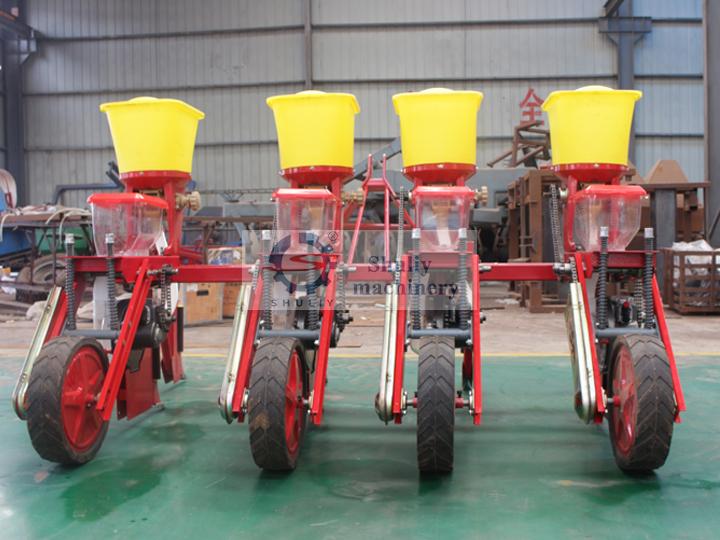 4-row corn planter