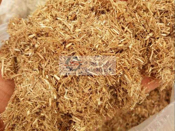 crushing effect of straw