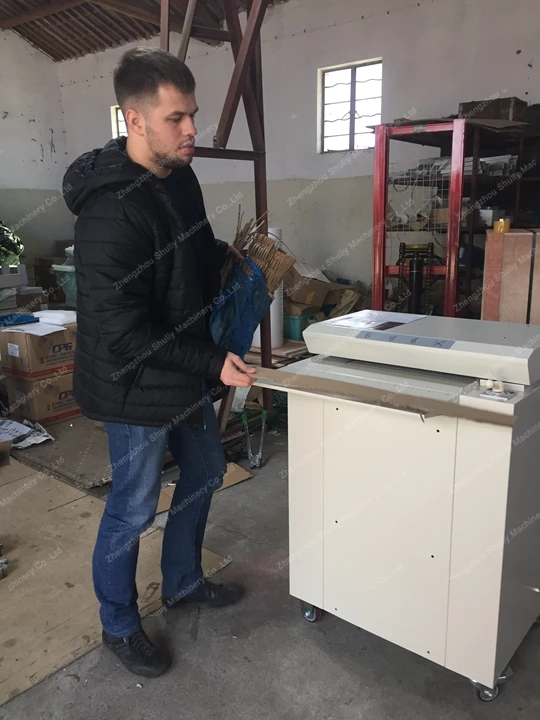 foreign customer visit for cardboard shredder