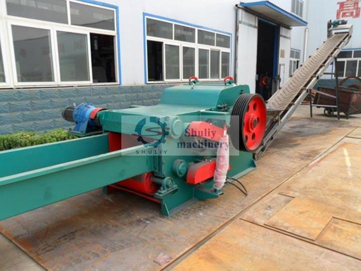 large wood chipping machine