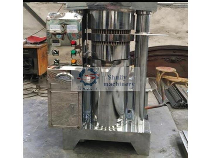 Hydraulic oil press machine