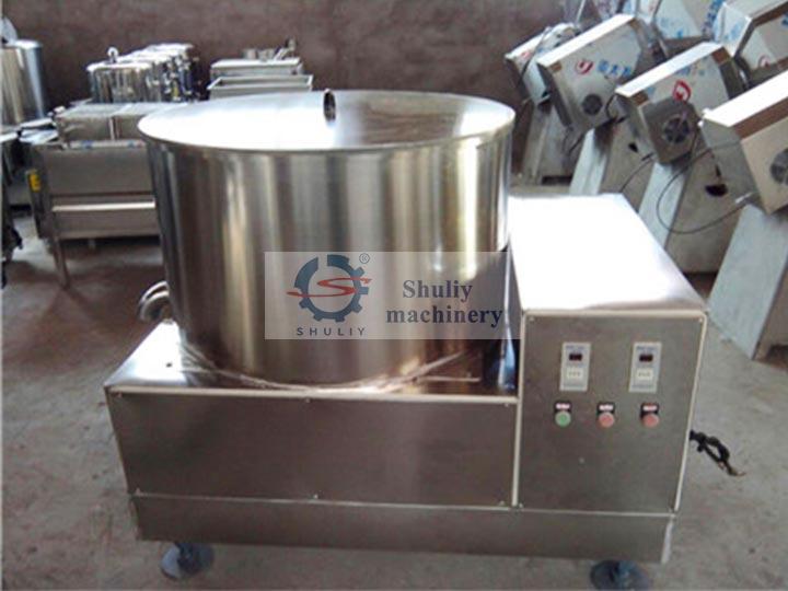 Deoiling dewatering machine