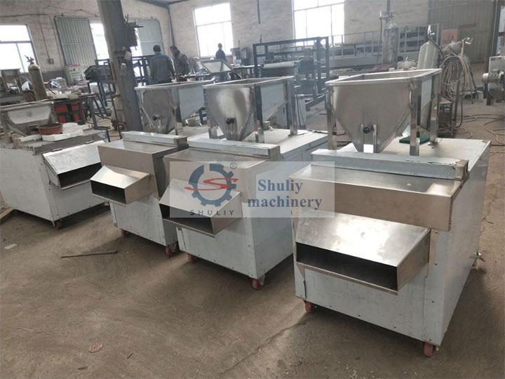 Almond slice cutting machines