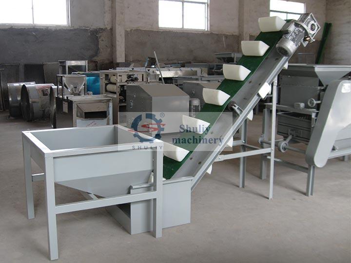 Peanut grading machine