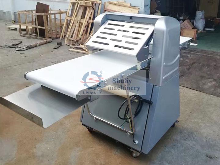 Dough sheeter